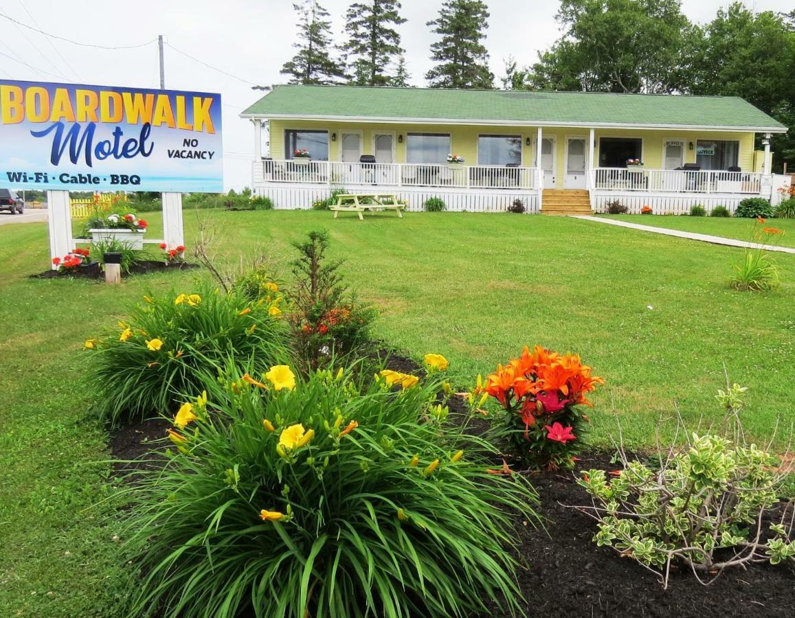 Boardwalk Motel Cavendish Esterno foto